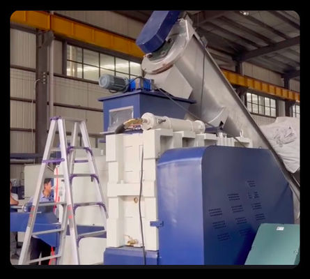 ซื้อ เครื่องแห้งพลาสติก 1000 กิโลกรัม/ชั่วโมง Ce เครื่องบดพลาสติก 90kw - 350kw online manufacture