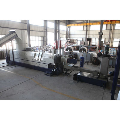 เครื่องรีไซเคิลพลาสติกพลาสติกปลาสติก 75 KW สําหรับการผลิตที่แม่นยําและคงที่