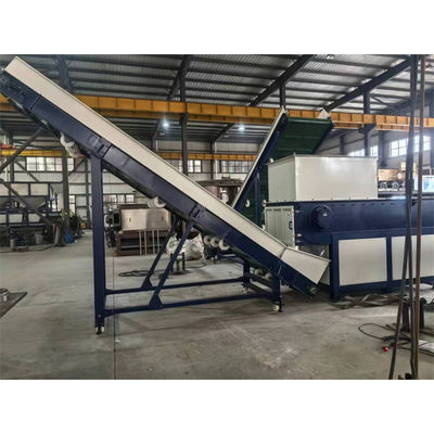 เครื่องรีไซเคิลพลาสติก พร้อมเครื่องบดพลาสติกแบบแกนเดียวสําหรับกระเป๋าผ้า PP